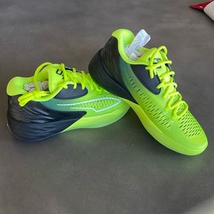 BRAND NEW PUMA Stewie 1 Basketball Shoes